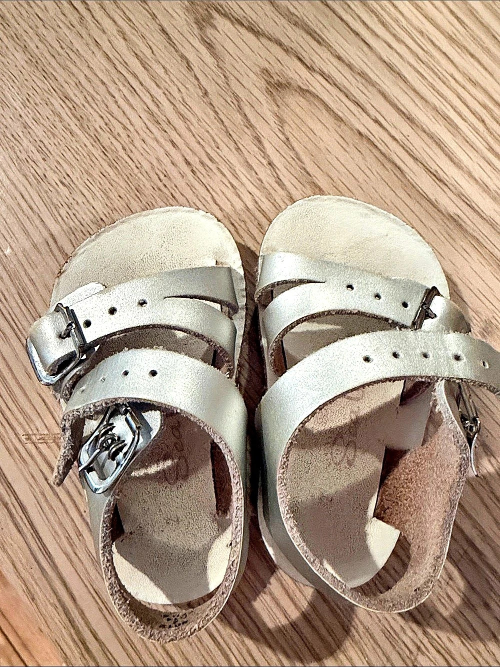 Sea Wees Silver Sandals- size 2